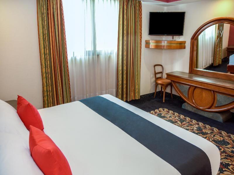 Hotel El Senador Mexico City
